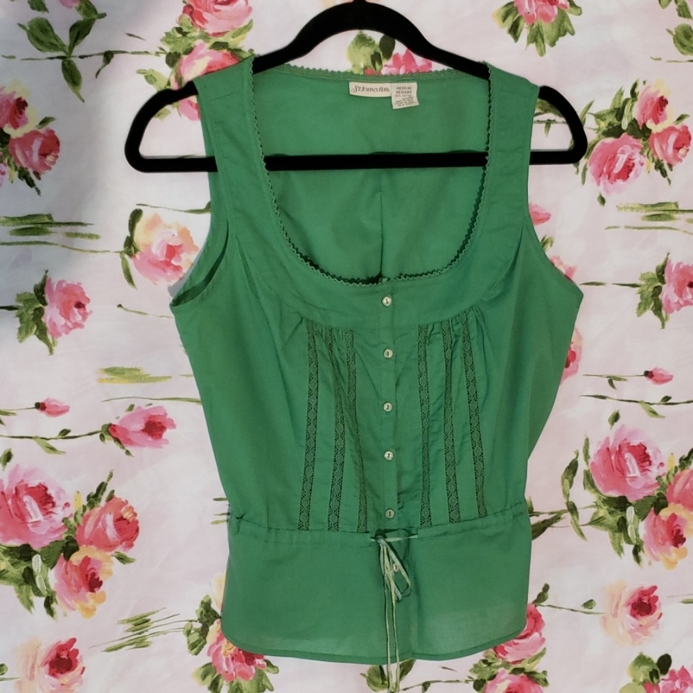 Adorable sleeveless blouse 0015